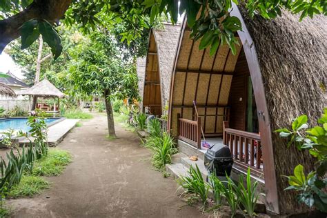 where to stay in lombok.